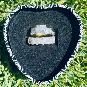 Princess cut certified diamond engagement set